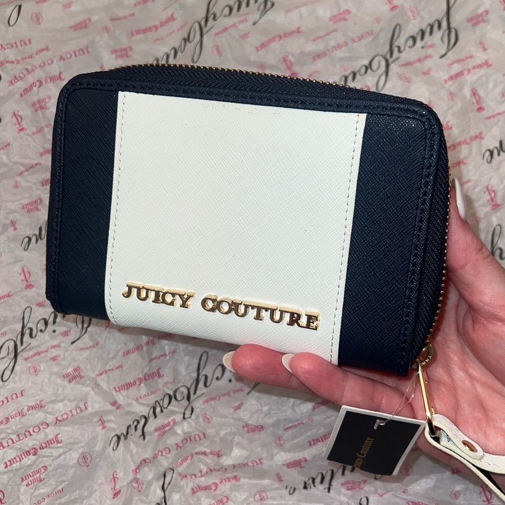 Juicy Couture Navy and white wallet wristlet - **BRAND NEW WITH TAGS**